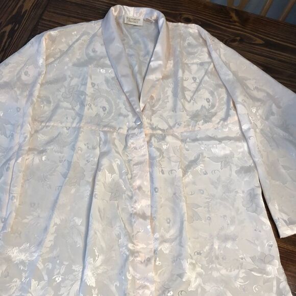 Victoria’s Secret Ivory Satin Sleep Shirt - Picture 4 of 6